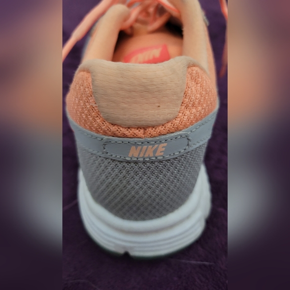 Womens Running Sneakers - Picture 3 of 5